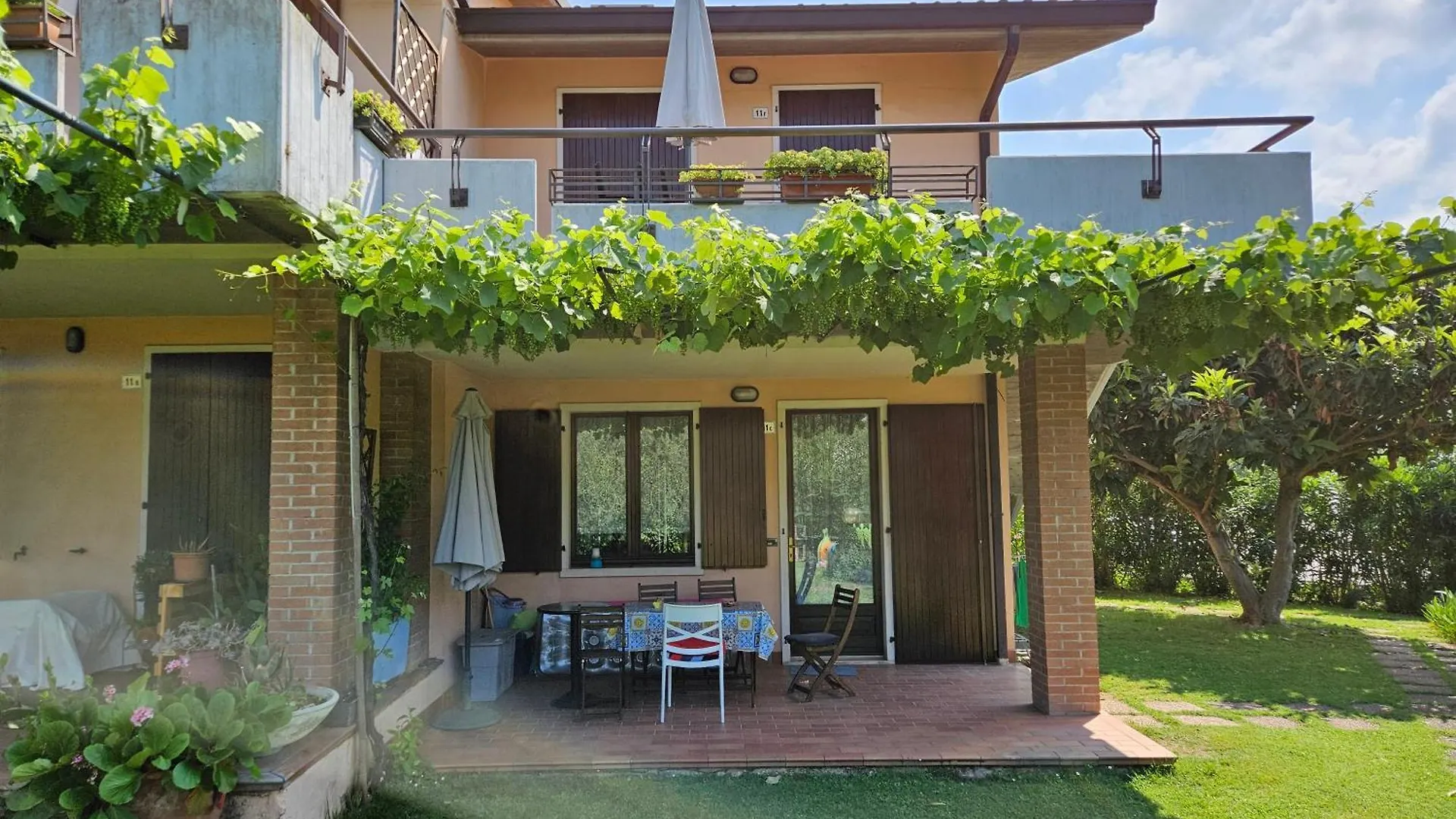 Le Giare Apartments Garda  Γκάρντα